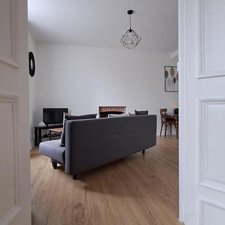 Appartement Confort Deux Etoiles โดล ภายนอก รูปภาพ