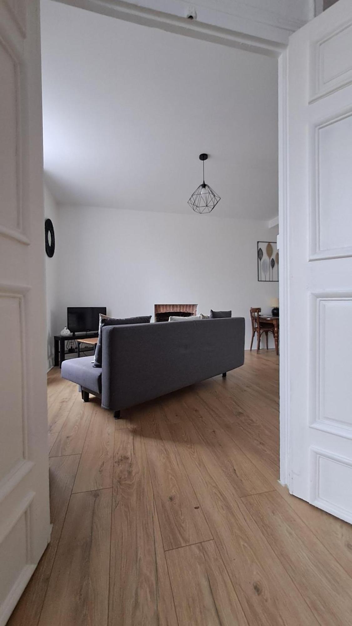 Appartement Confort Deux Etoiles โดล ภายนอก รูปภาพ